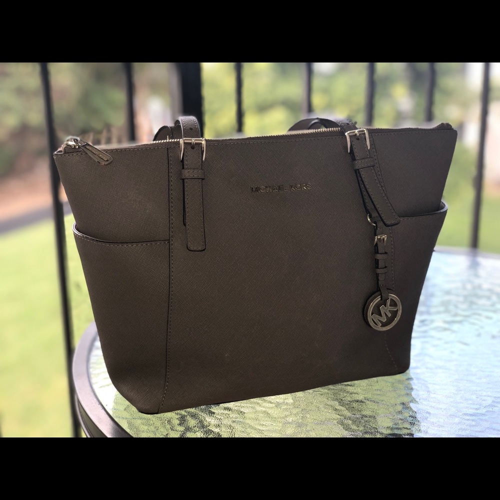 *Authentic* Tote Michael Kors Purse